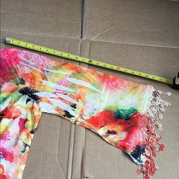 Sienna Rose Colorful Abstract Blouse - Picture 6 of 9